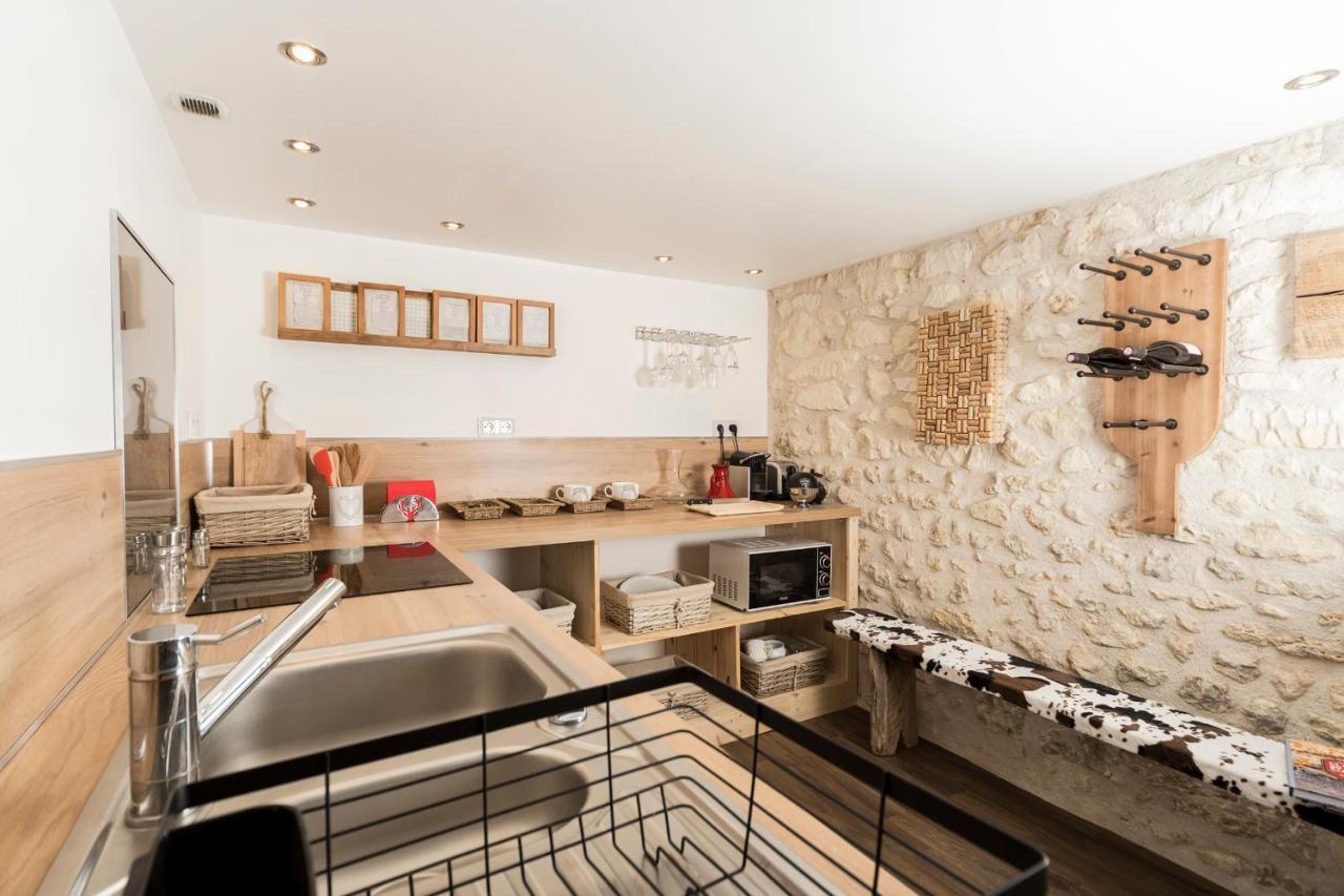 Les Terrasses Suite Et Loft De Campagne Avon-les-Roches Exterior photo